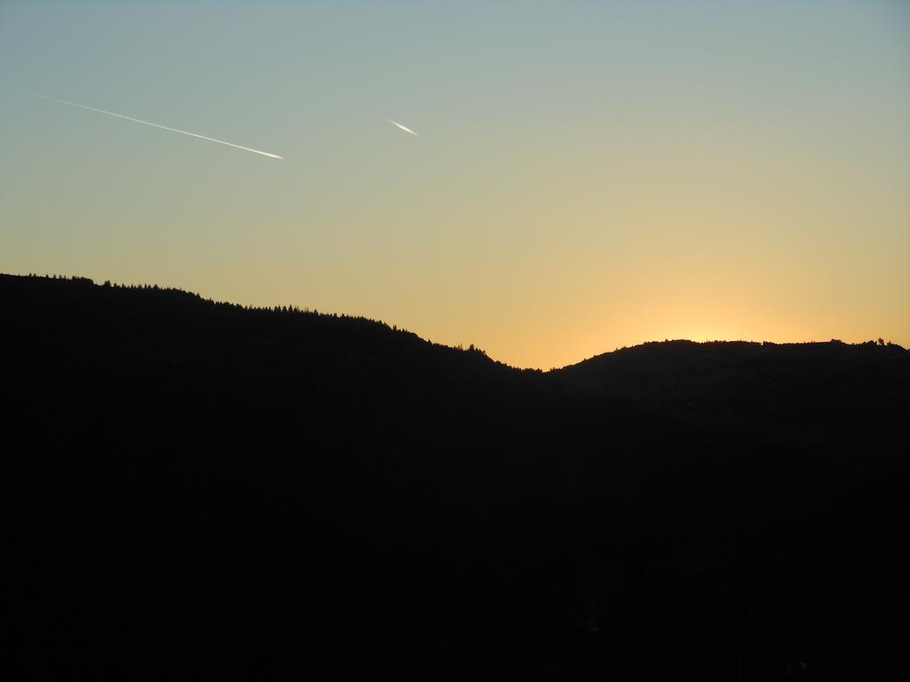 Kings Valley - Sunny Botesti คึมเปนี ภายนอก รูปภาพ